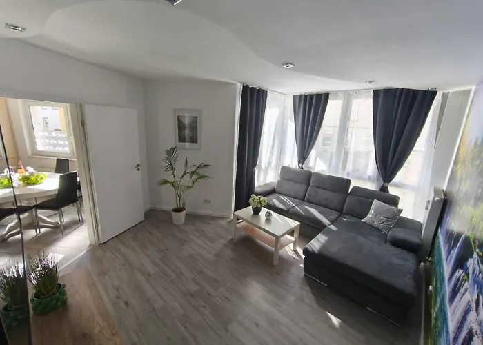 Elias Deluxe Appartement *